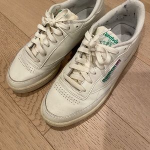Reebok Sneakers